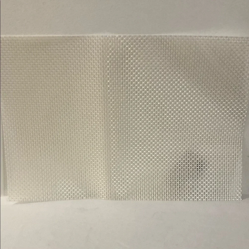 3PK Beige open Square design placemats. Size 17.72x11.81in(45x30cm)
